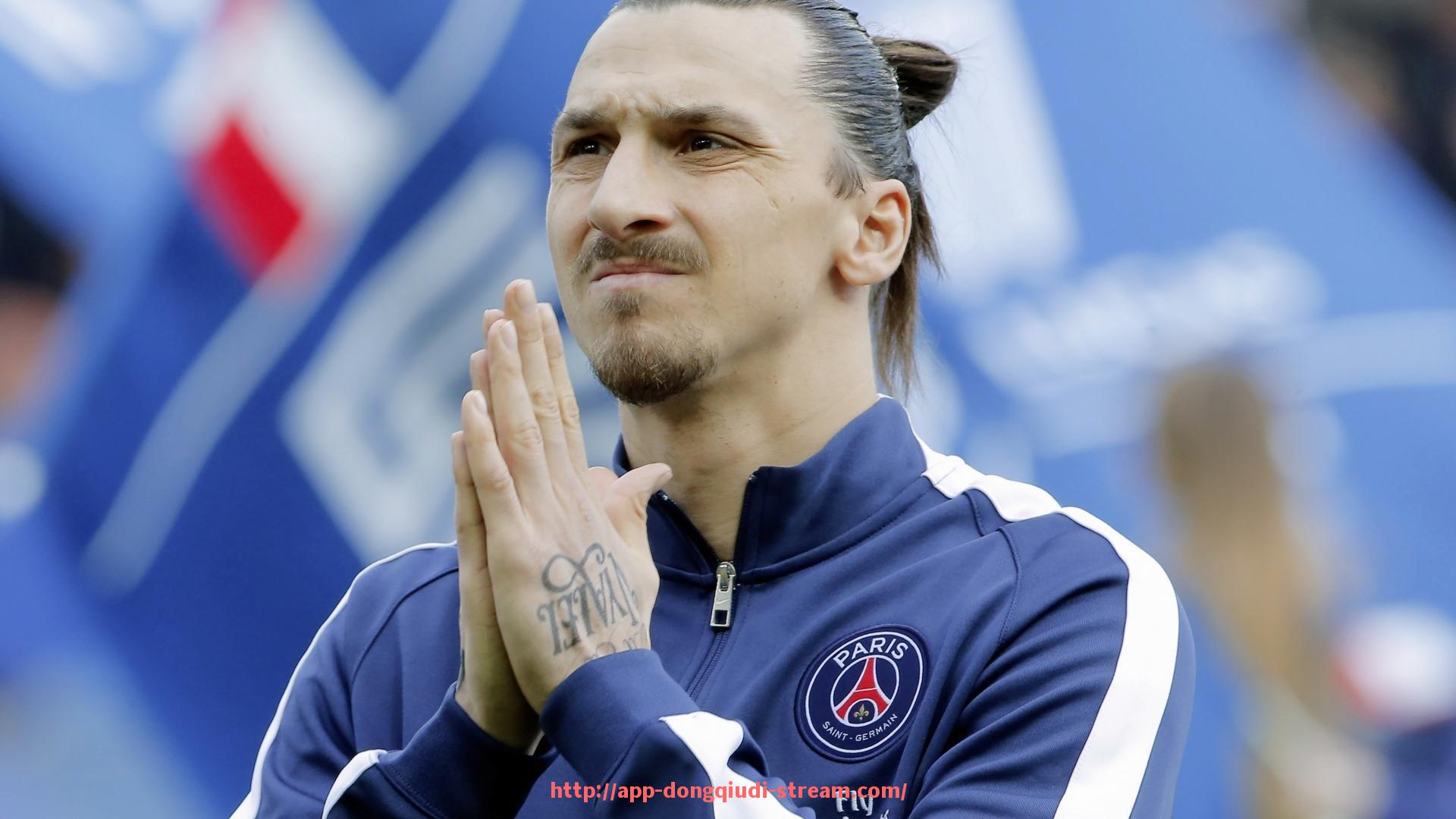 懂球帝直播-英超球员集体穿西装合影照片背后的故事